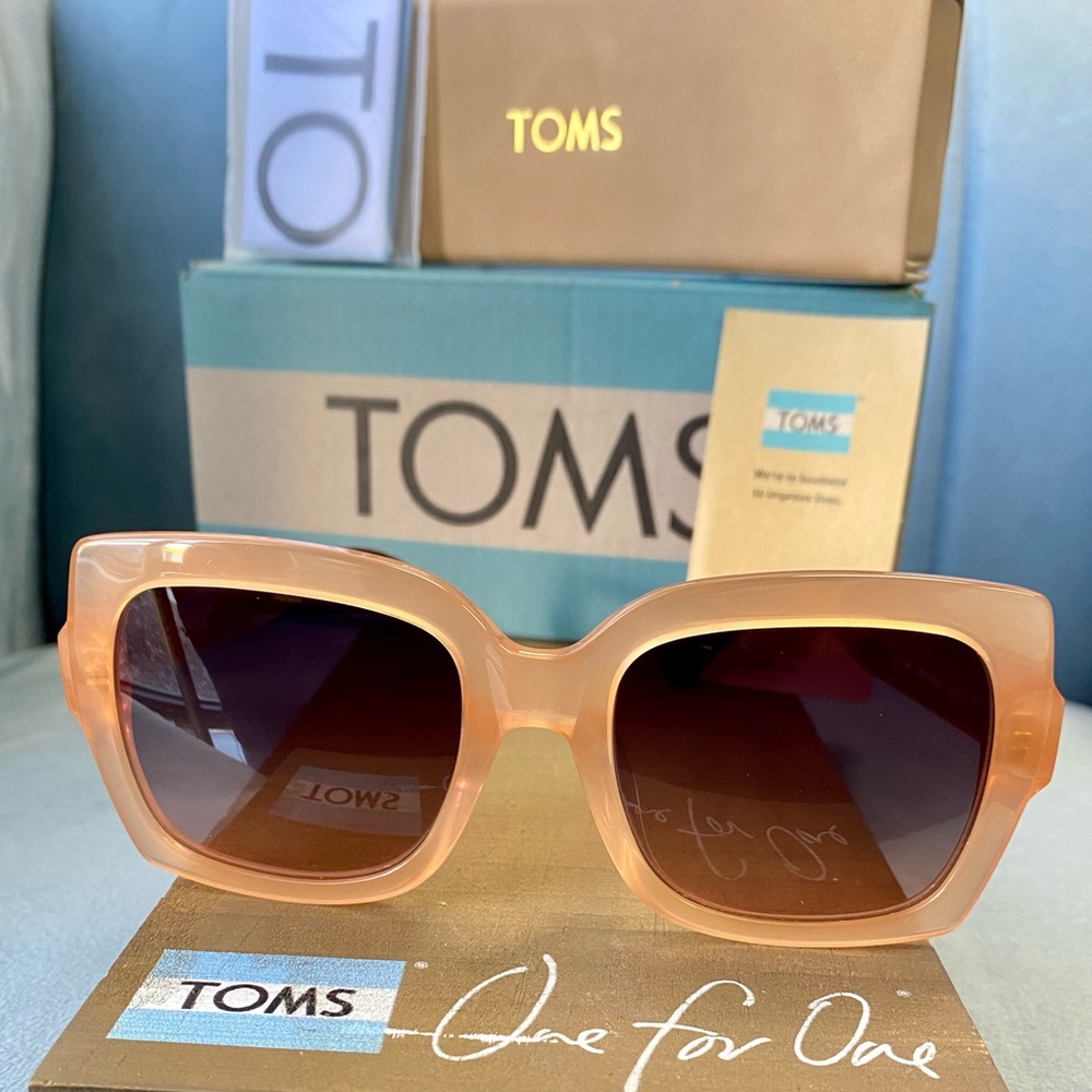 Brand New TOMS “Mackenzie” Pink Blush Square Sunglasses